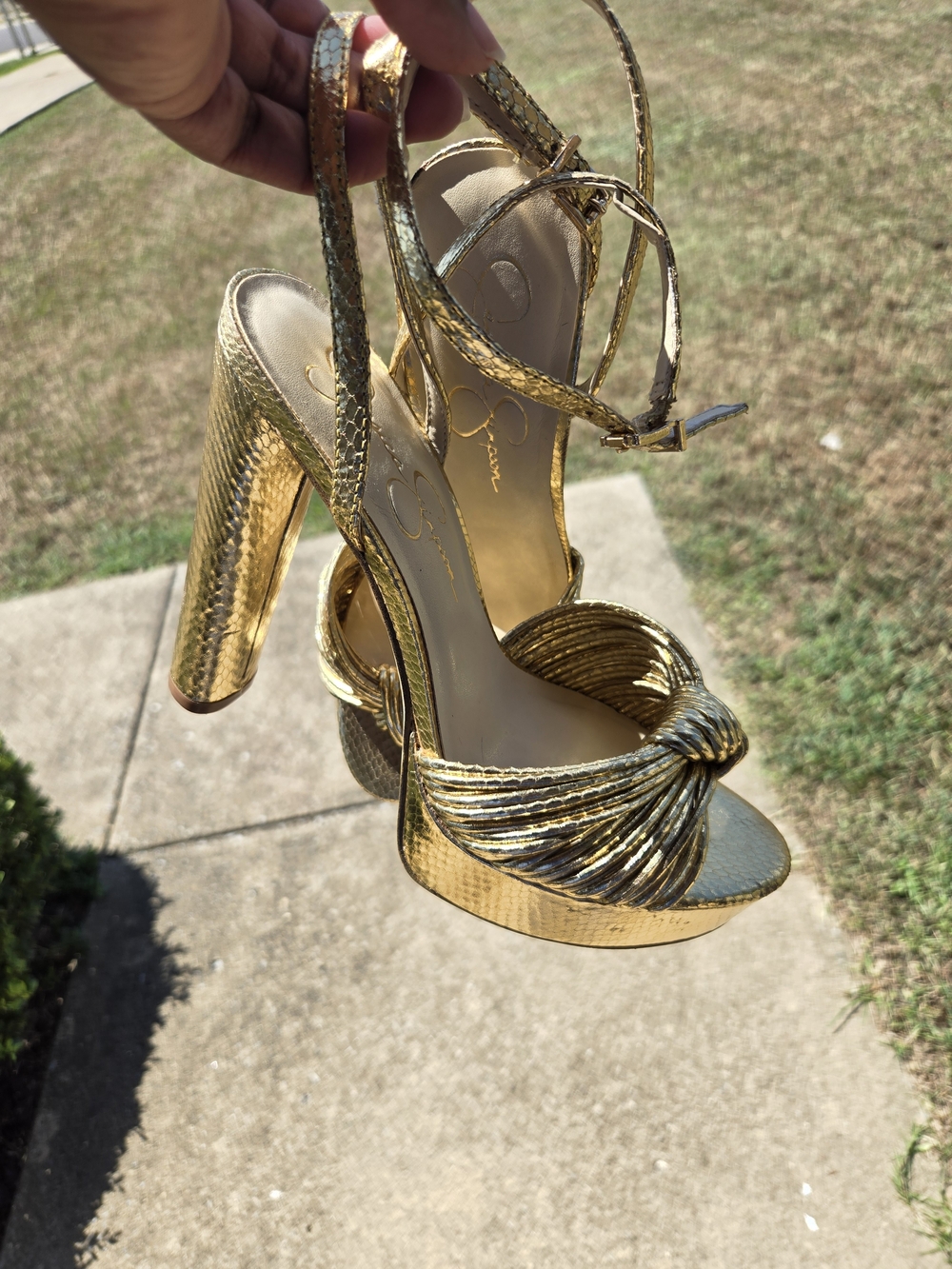 Jessica Simpson Gold Metallic Knotted Platform Heels